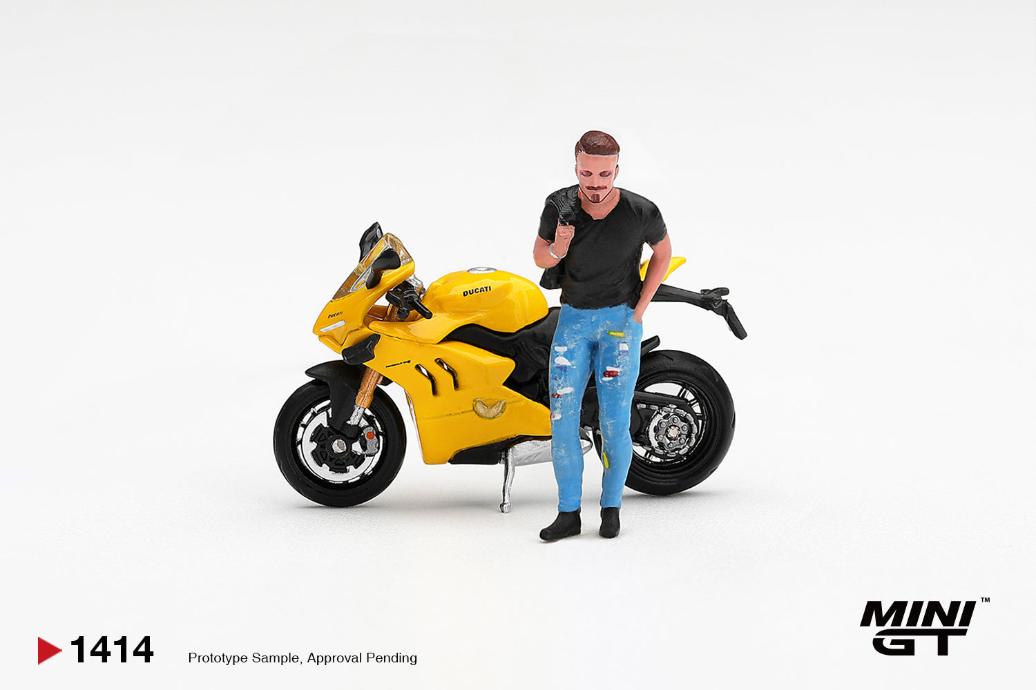 (Pre-order) Mini GT #1414 Ducati Panigale V4 S Giallo w/ figure Model Car Set