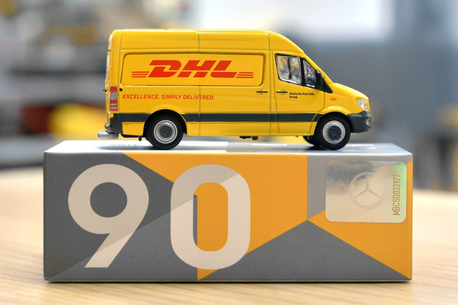 Tiny City 90 Die-cast 1/76 Model Car - MERCEDES-BENZ Sprinter FL DHL Model Car