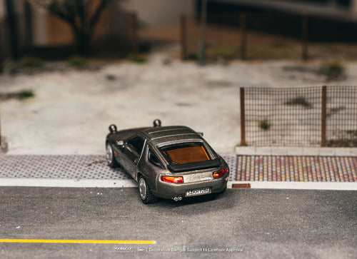 Load image into Gallery viewer, (Pre-order) Tarmac Works 1/64 Porsche 928 S4 Grey Metallic Diecast Model Car
