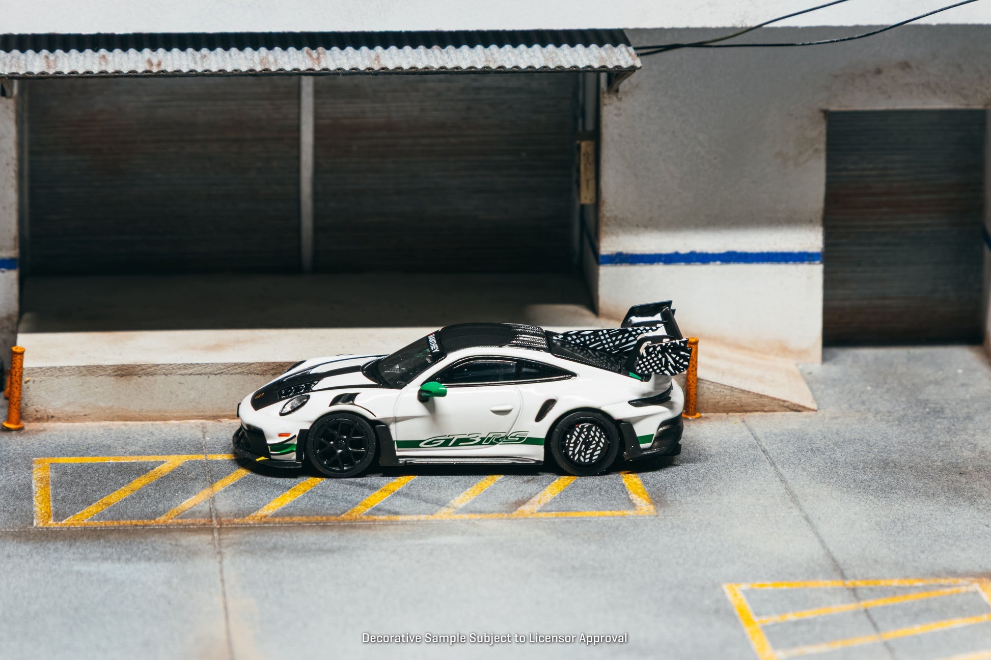 (Pre-order) Tarmac Works 1/64 Porsche GT3RS(992.1) MR White Green Diecast Model