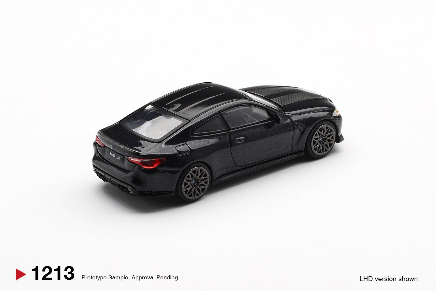 (Pre-order) MINI GT #1213 BMW M4 CS Black Sapphire RHD Diecast Model Car