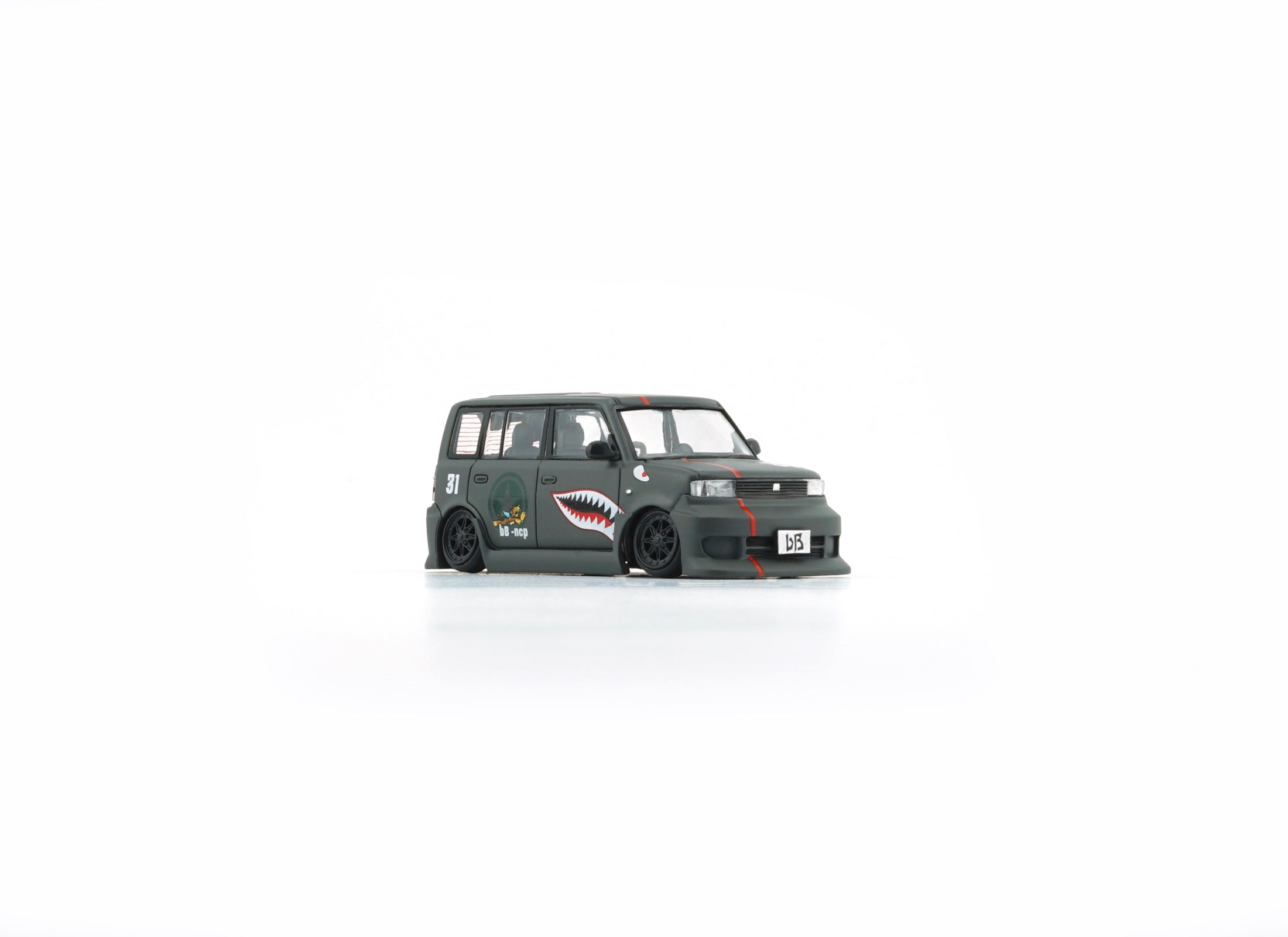 BMC 1/64 Toyota 2000 bB - Matte Green + P40 Tiger Pattern (RHD) LTD