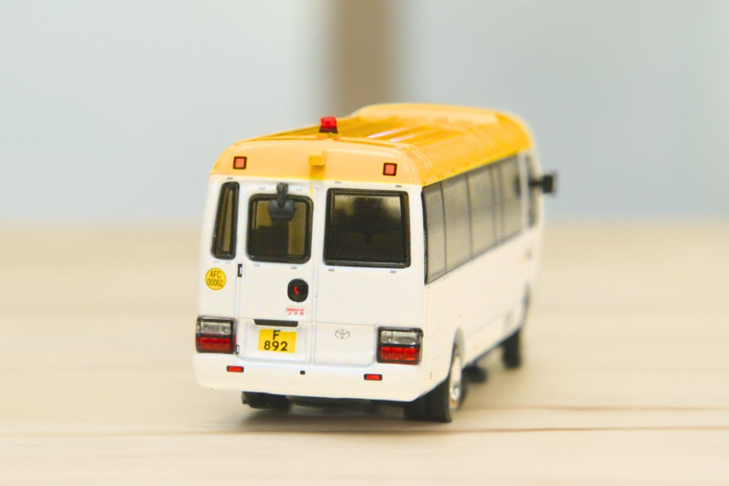 Tiny City FSD19 1/76 Die-cast Model Car - Toyota Coaster B59 HKFSD (F892)