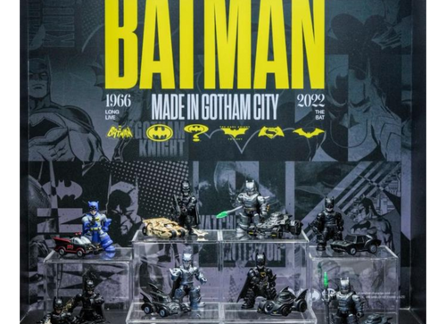 Load image into Gallery viewer, Blokees DC Comics - Defender 01 Batman Blind Box Figure Full set of 12
