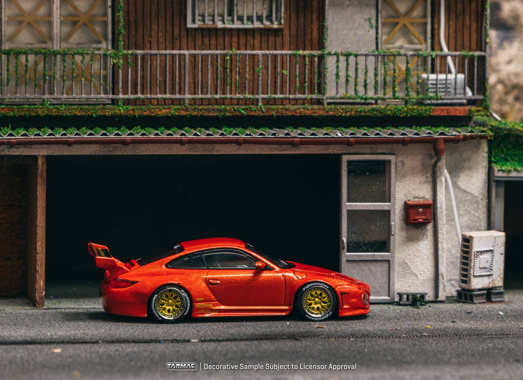 Tarmac Works 1/64 Old & New 997 Red Metallic Diecast model car