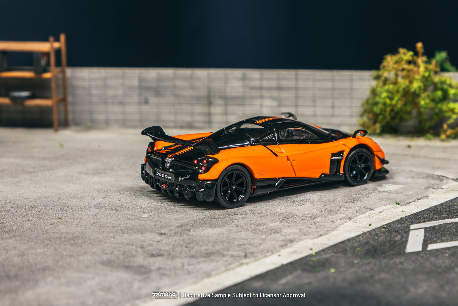 Tarmac Works 1/64 Pagani Huayra BC Arancio Saint Tropez Model Car