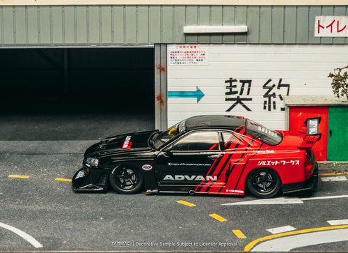 Load image into Gallery viewer, Tarmac Works 1/43 LB-ER34 Super Silhouette SKYLINE ADVAN Model Car
