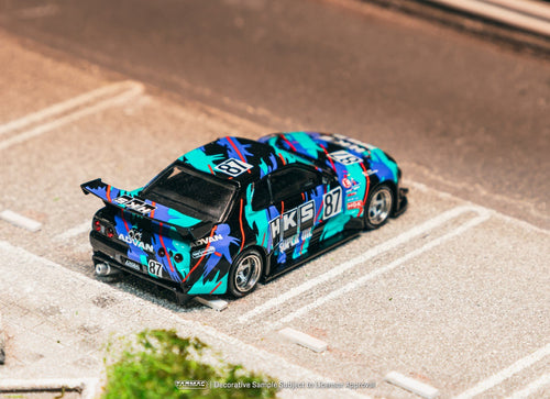 Load image into Gallery viewer, Tarmac Works 1:64 Nissan Skyline (R32) Widebody HKS Model Car
