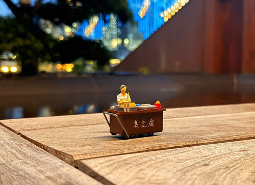 Load image into Gallery viewer, TINY Hong Kong City 1/35 #11 Stinky Tofu Cartful Diecast paint Figure
