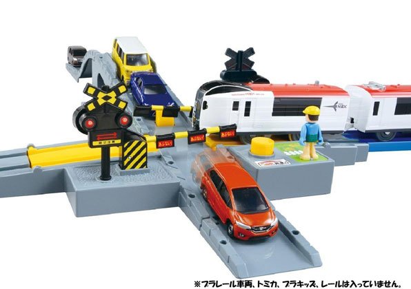 Takara Tomy PA Plarail Accessory J-20 Automatic Railroad Crossing Toy Japan