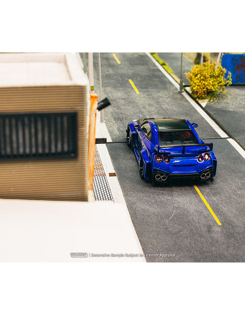 Load image into Gallery viewer, Tarmac Works 1/43 LB-Silhouette WORKS GT NISSAN 35GT-RR Candy Blue
