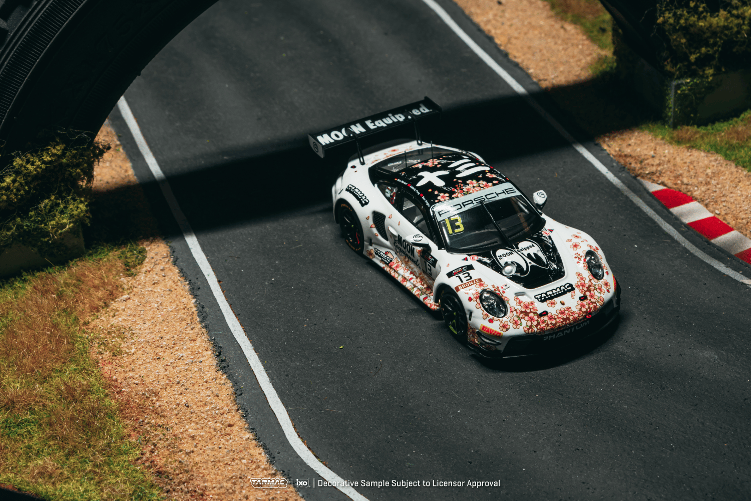 (Pre-order) Tarmac Works 1/43 Porsche 911 GT3 R Suzuka 1000km Intercontinental