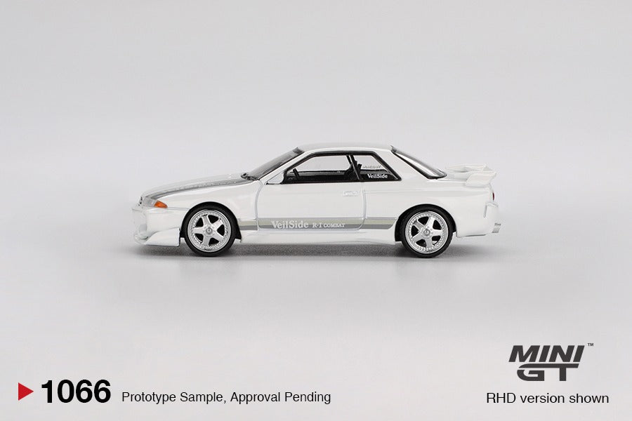 MINI GT #1066 1/64 Nissan Skyline GT-R (R32) VeilSide Combat C-I