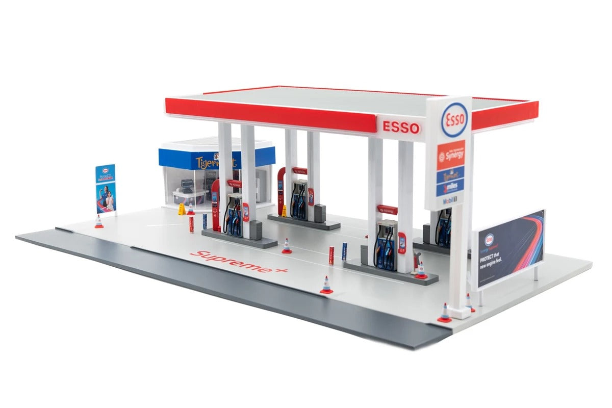 Tiny City Hong Kong Bd30 1/64 ESSO Gas Station Petrol Model Diorama