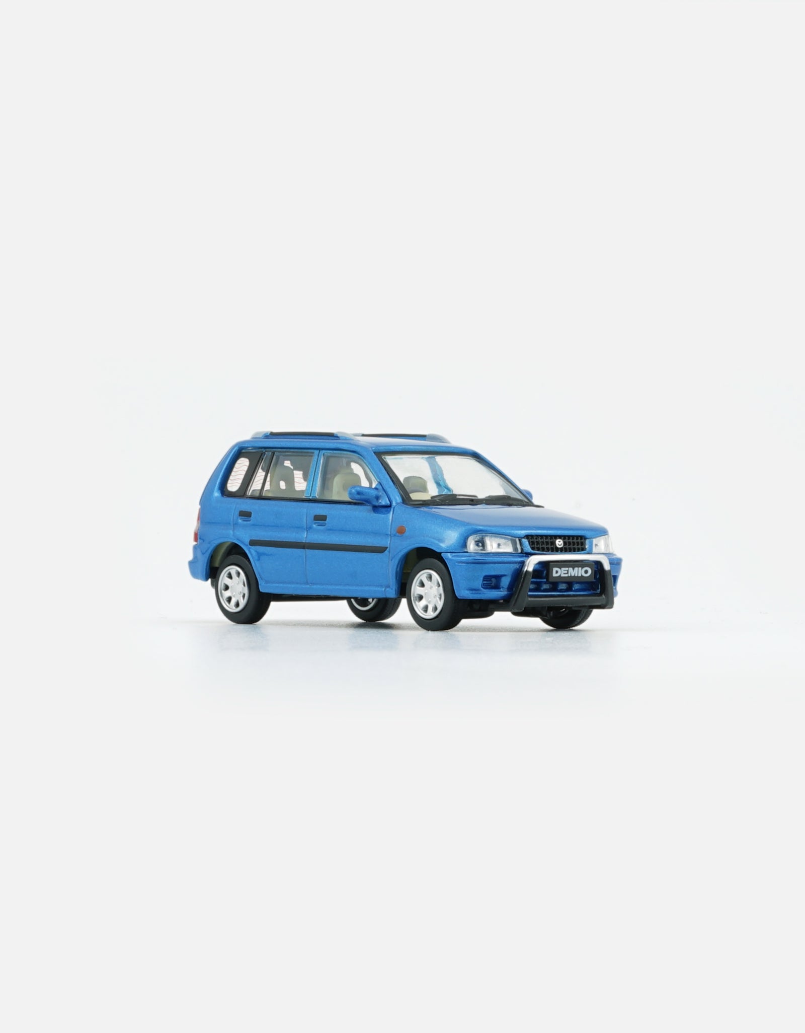 BMC 1/64 Mazda 1994 Demio (Metro) - Blue (RHD) Model with figures