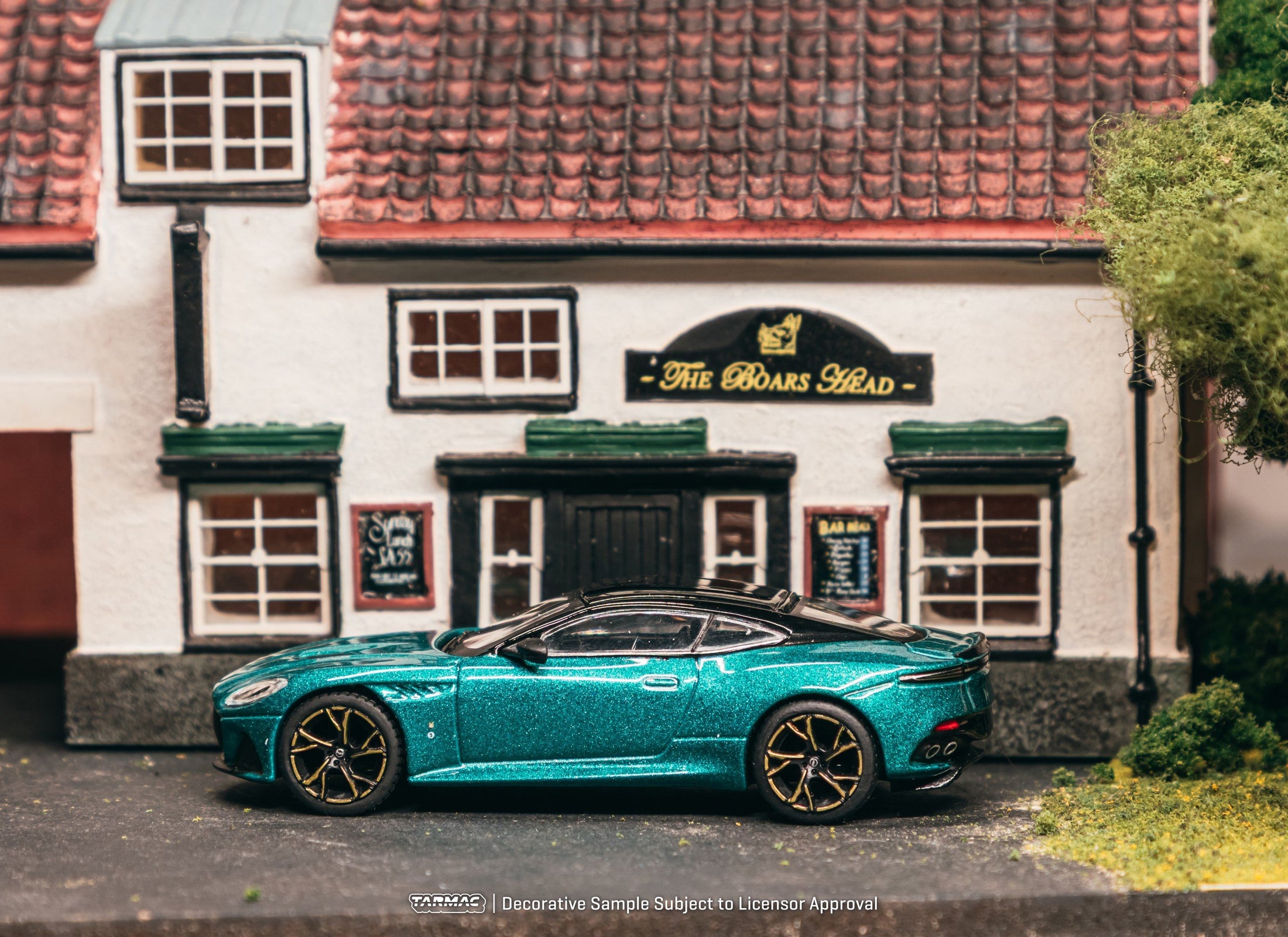 (Pre-order) Tarmac Works 1/64 Aston Martin DBS Superleggera Green Diecast Model