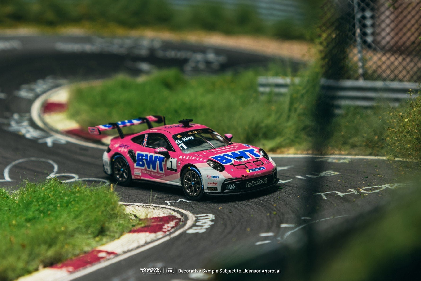Tarmac Works 1/64 Porsche 911 GT3 Cup (992) Porsche Mobil 1 Supercup