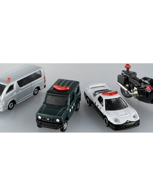 Load image into Gallery viewer, Takara Tomy Tomica Diecast Model Gift Set - Police Vehicle Collection Car Set

