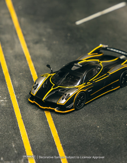 Load image into Gallery viewer, Tarmac Works 1/64 Pagani Huayra R Matt Black / Silver Model Car

