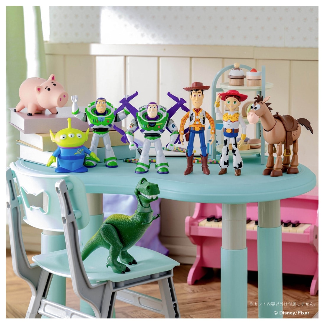Takara Tomy Toy Story 5: Talking Friends - High-Tech Buzz Lightyear