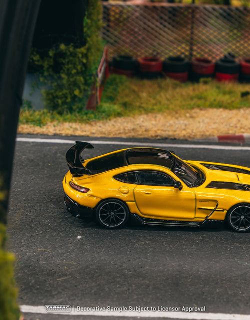 Load image into Gallery viewer, Tarmac Works 1/64 Mercedes-Benz AMG GT Black Series SHMEE150 Model
