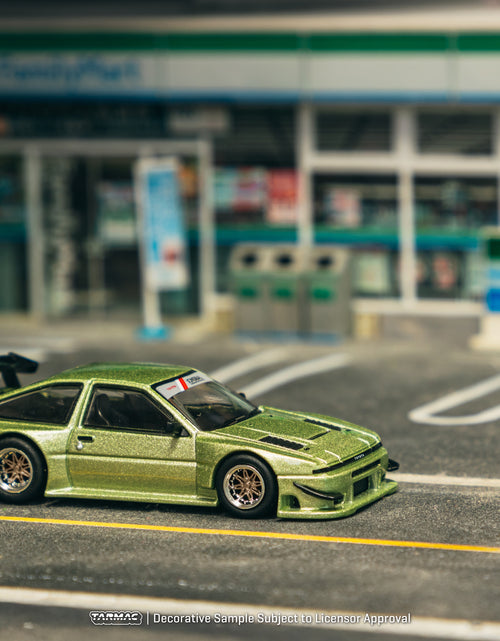 Load image into Gallery viewer, Tarmac Works 1/64 Toyota Sprinter Trueno AE86 Widebody Green Model
