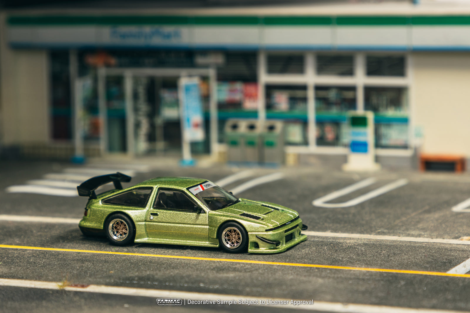 Tarmac Works 1/64 Toyota Sprinter Trueno AE86 Widebody Green Model