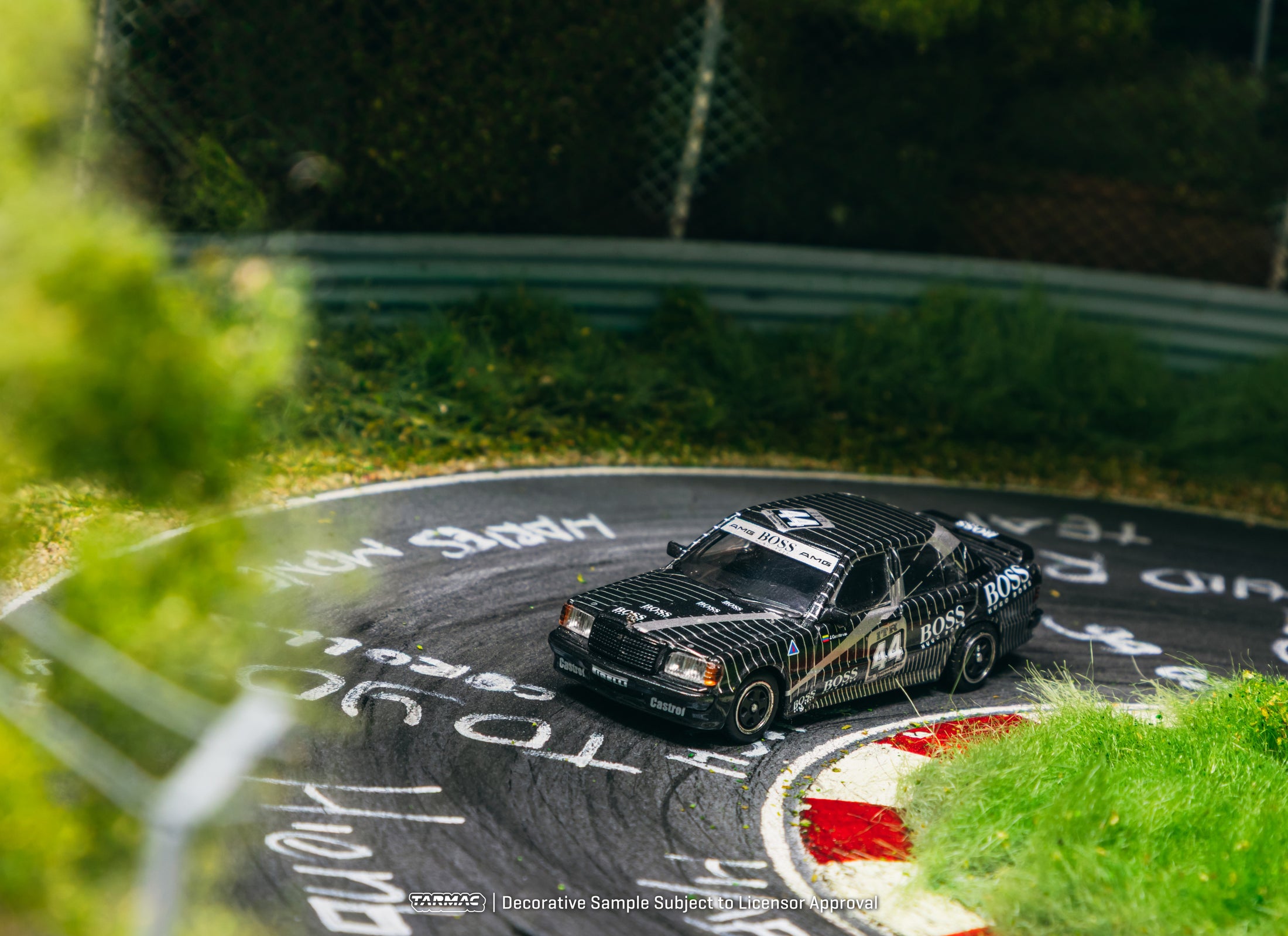 Tarmac Works 1/64 Mercedes-Benz 190 E 2.3-16 DTM 1988 Johnny Cecotto