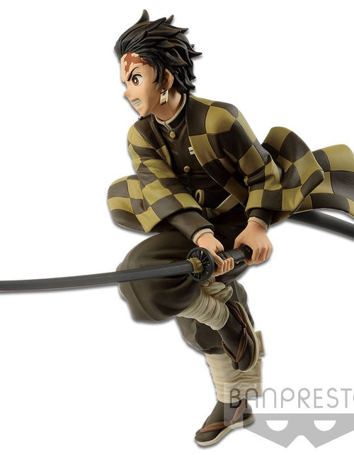 Load image into Gallery viewer, Banpresto Demon Slayer Kimetsu No Yaiba Tanjiro Kamado 15cm Figure
